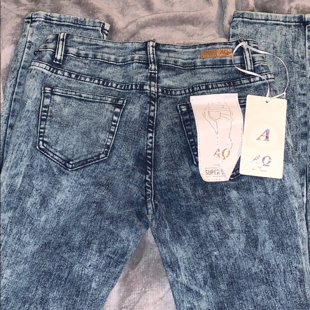 Jeans - Picture 4 of 5
